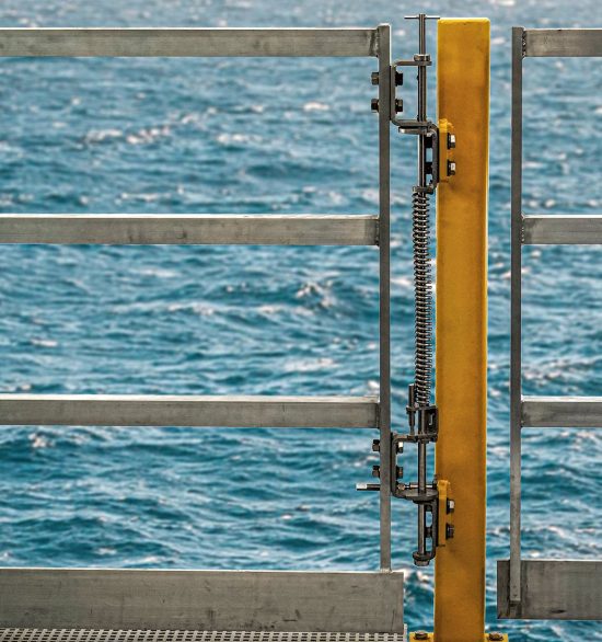 Gate closing hinge engineered for the marine environment