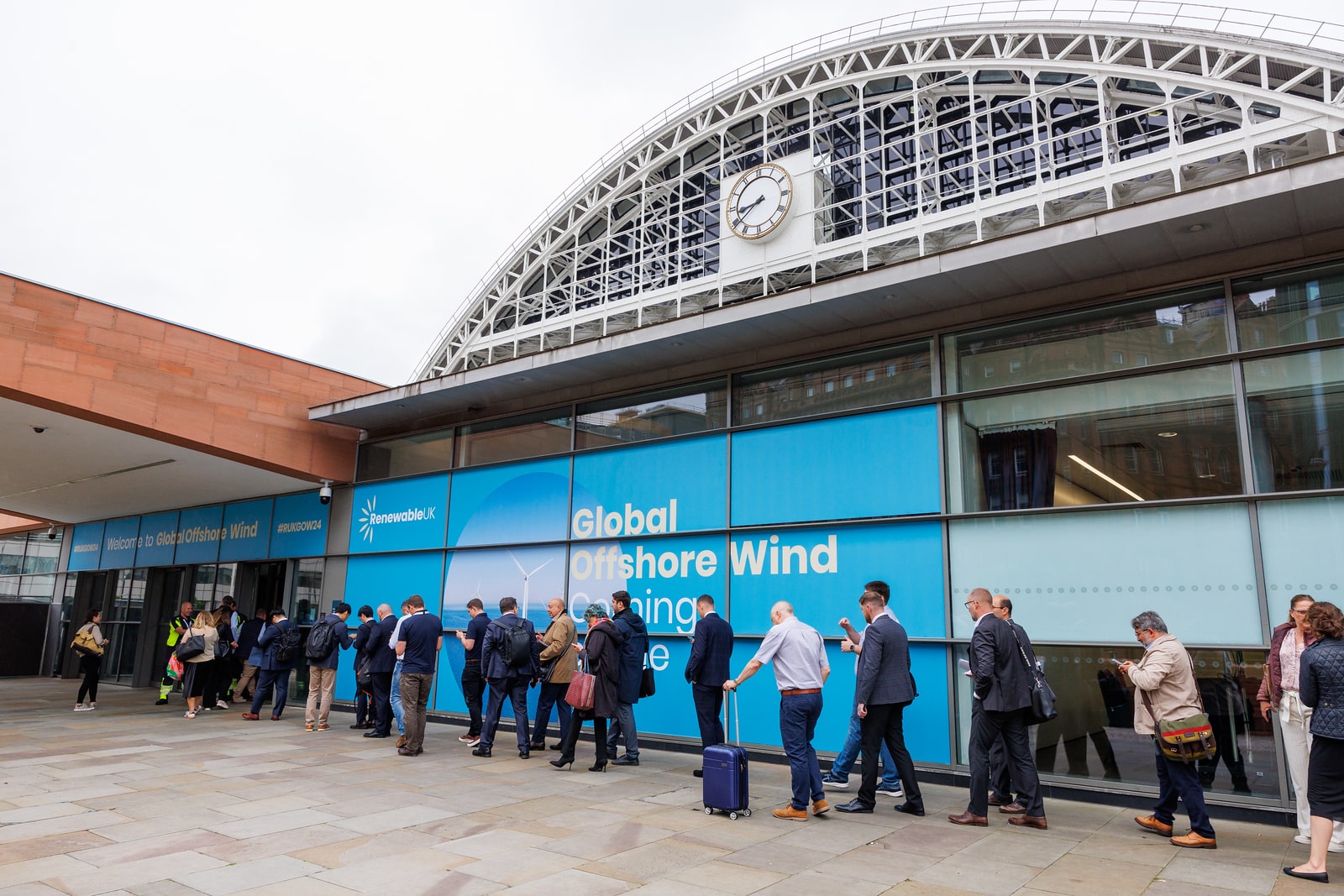 People queuing for Global Offshore Wind exhibition
