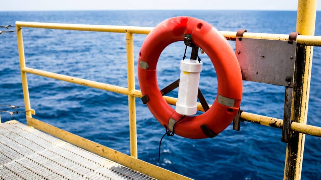 fall protection safety on offshore platform