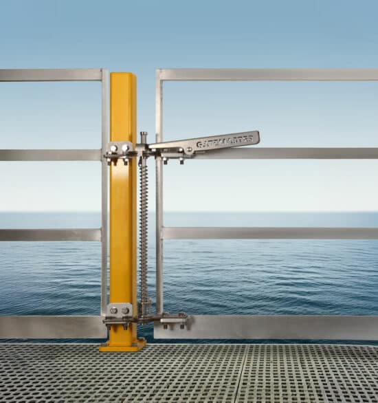 self closing gate hinge for offshore platform