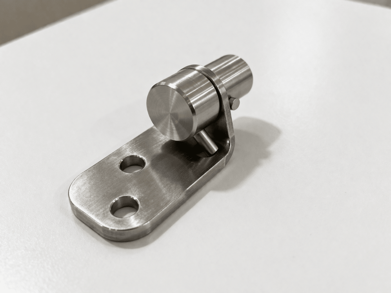 Adjustable closing tension